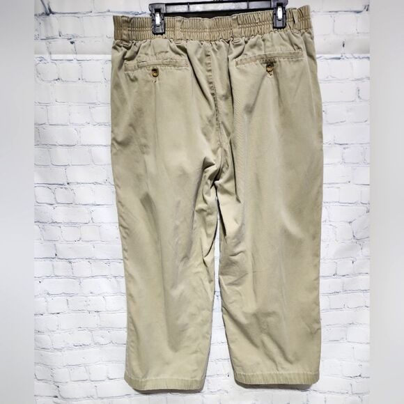 Eddie Bauer khaki pants - short - Picture 2 of 6